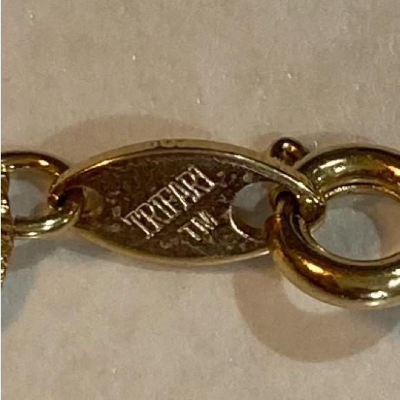 Trifari TM Gold Tone Teardrop Necklace. Late 1980’s-1999. - Picture 6 of 7